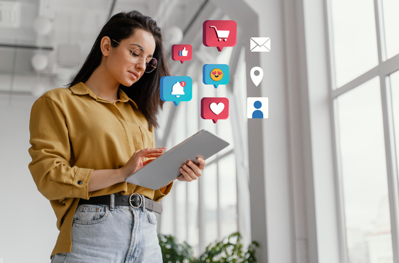 picture shows a women with tablet finding phygital trends.